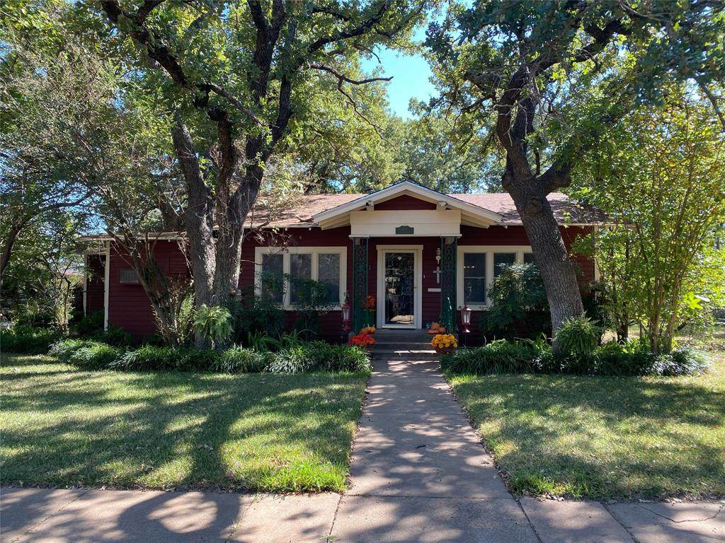 405 Pershing Street - Photo 1
