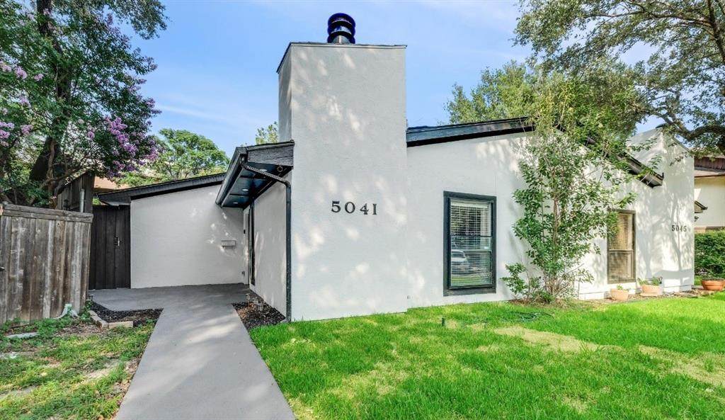 5041 Thunder Road - Photo 1