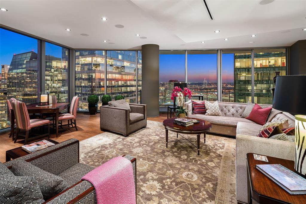 2900 Mckinnon Street - Photo 1