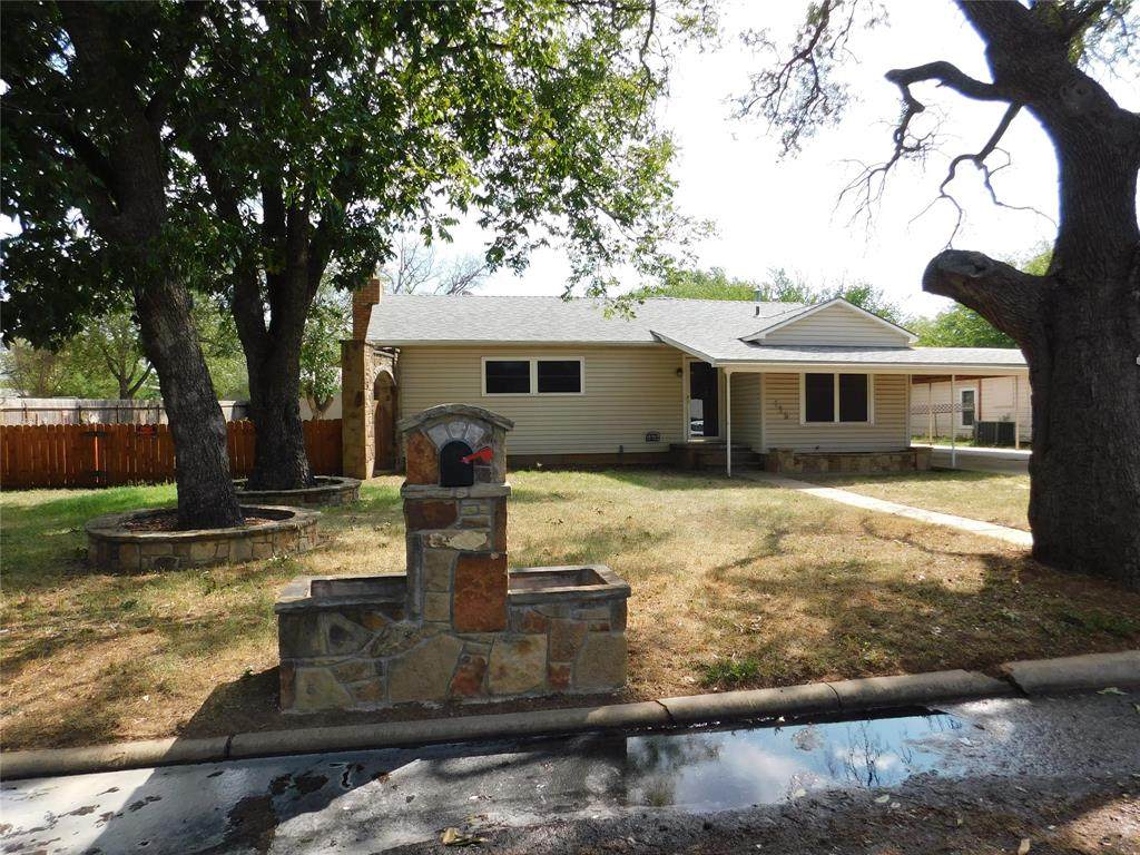 135 Summitt - Photo 1