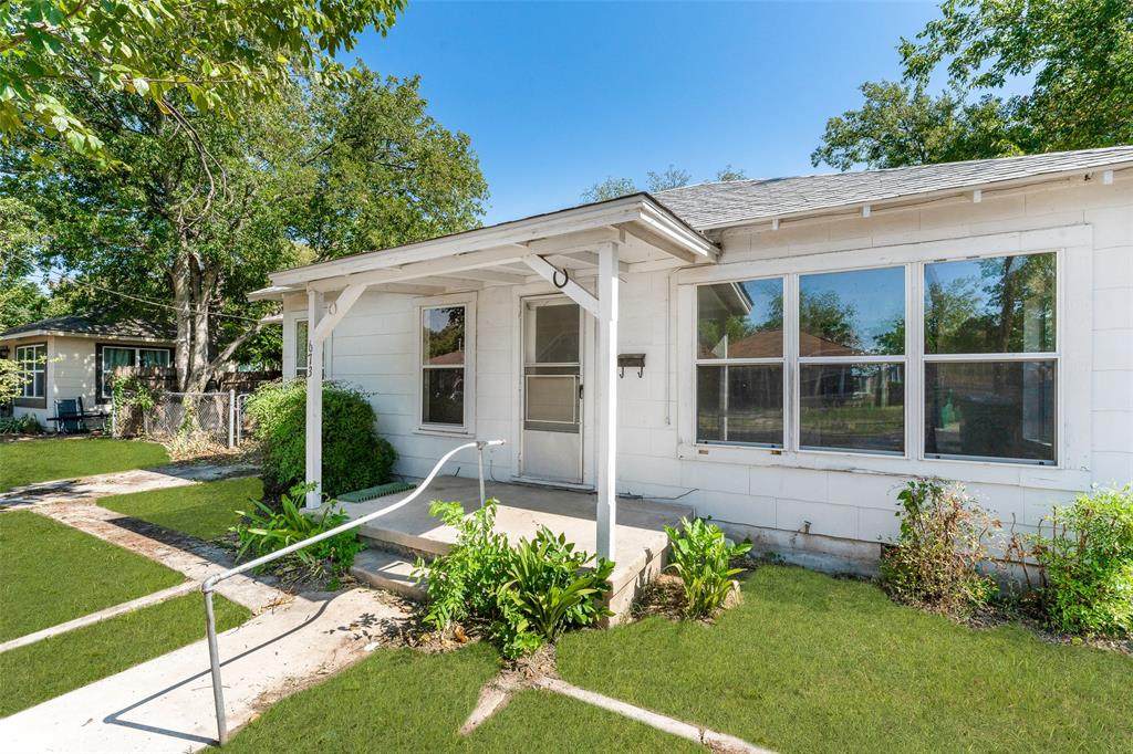 673 N Barton - Photo 1