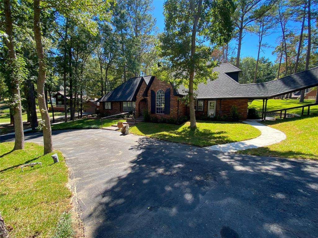 1654 Tanglewood Drive - Photo 1