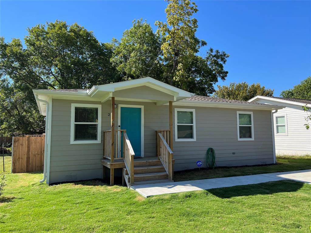 211 Travis Street - Photo 1