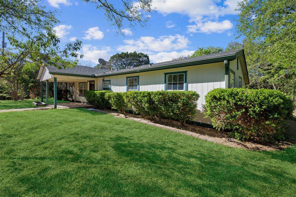 141 Sunset Strip - Photo 1