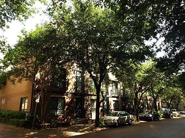 2914 Woodside Street - Photo 1