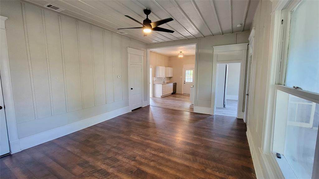 515 15th Street - Photo 1
