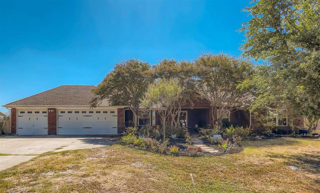 864 Fairview Drive - Photo 1