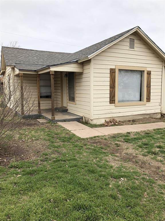 1642 Poplar - Photo 1