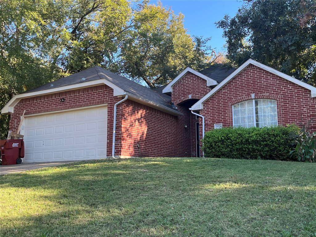 829 Shoreline Drive - Photo 1