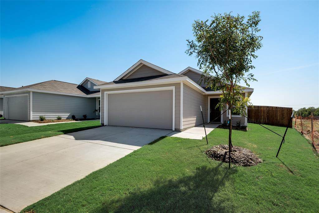 3321 Coyote Way - Photo 1