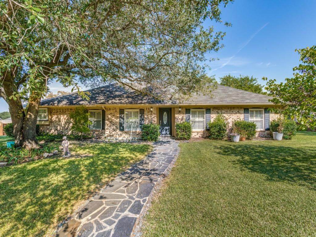 520 Shoreview - Photo 1