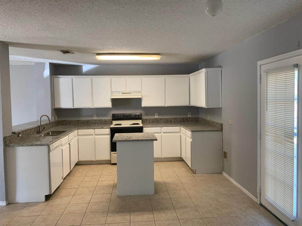 5016 Urban Avenue - Photo 1