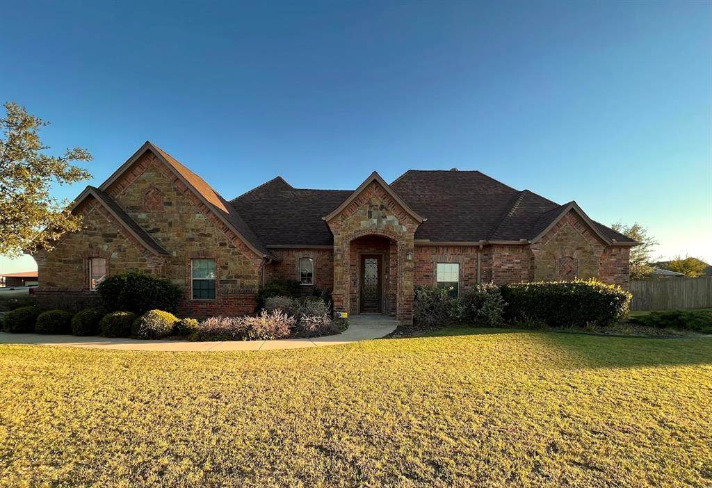 124 Mesquite Drive - Photo 1