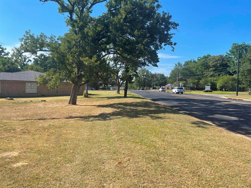 902 Palestine Street - Photo 1