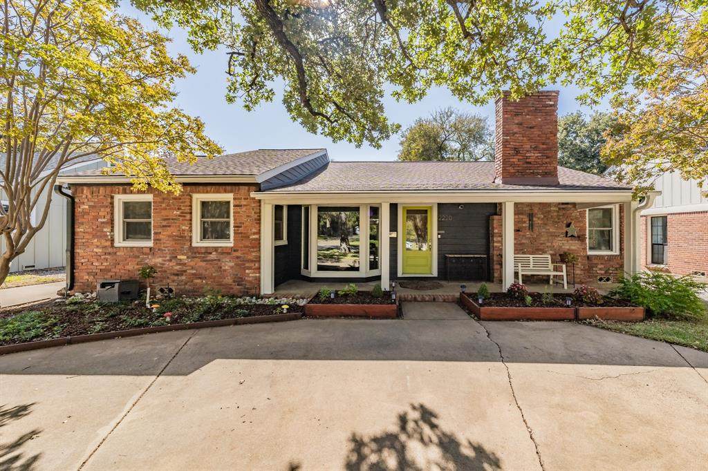 2220 Marigold Avenue - Photo 1