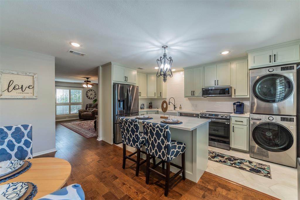 960 Roaring Springs Road - Photo 1
