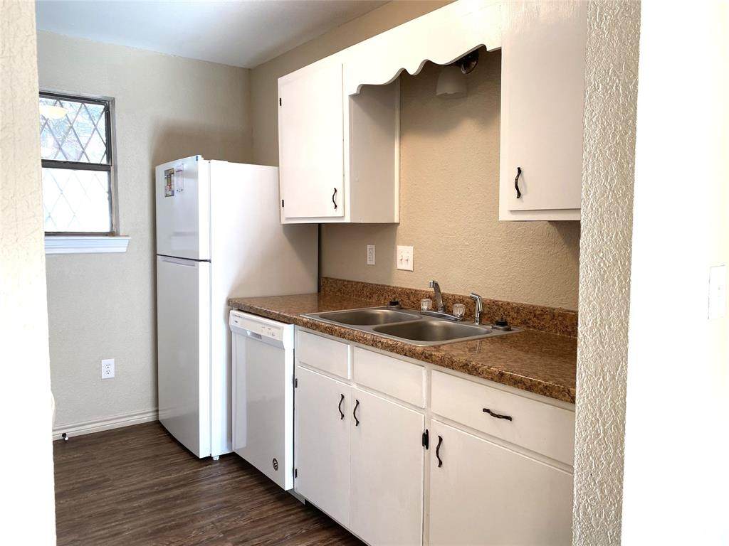 701 Marsh Street - Photo 1