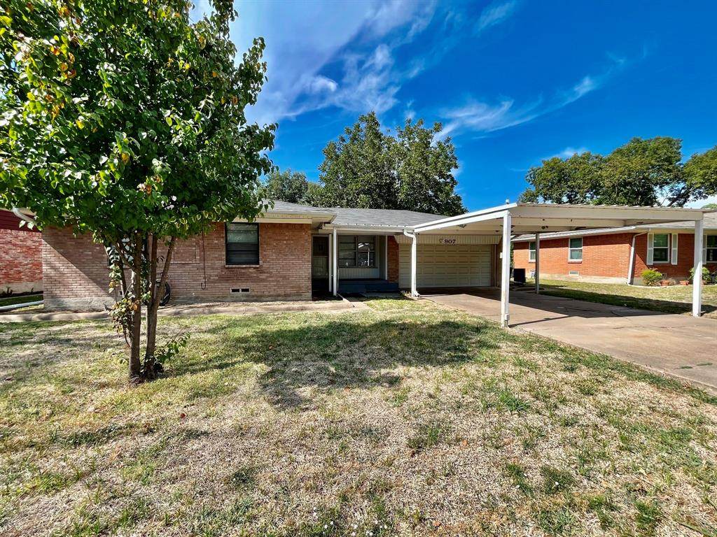 907 Royal Street - Photo 1