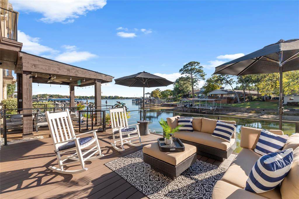 122 Marina Drive - Photo 1