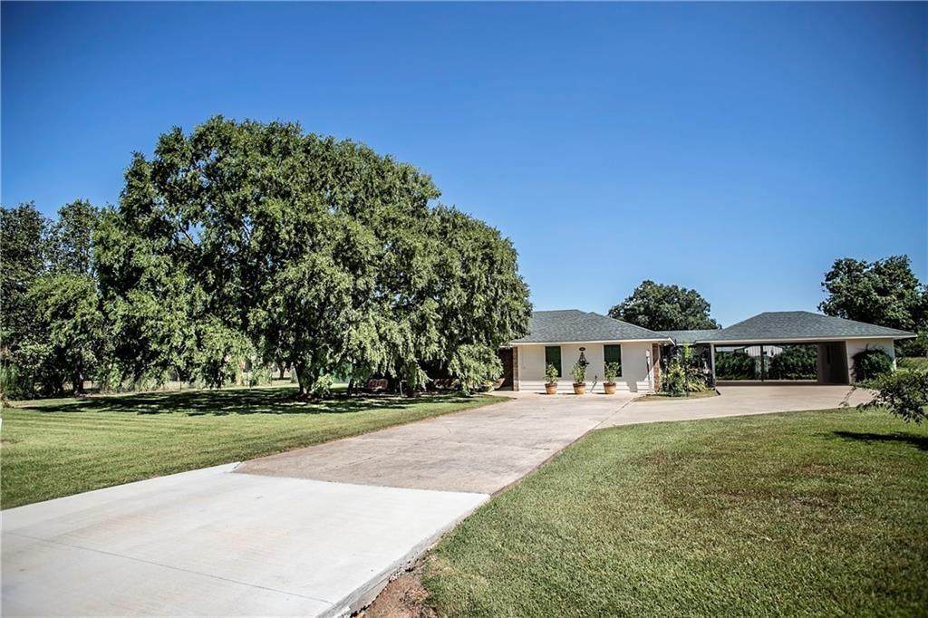 306 Martin Dr - Photo 1