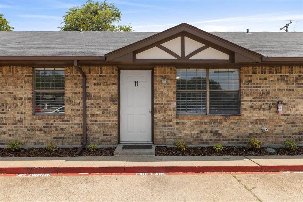 112 Summit Street - Photo 1