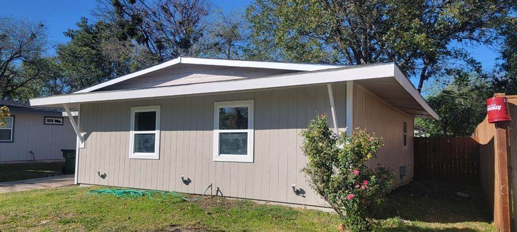 705 Seneca Drive - Photo 1