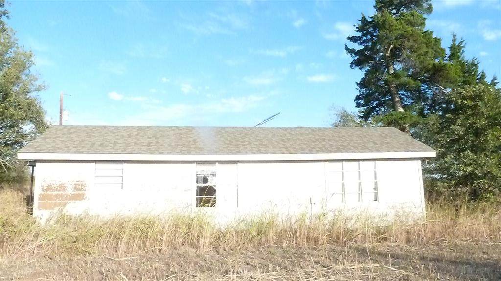 1608 Fm 3043 Road - Photo 1