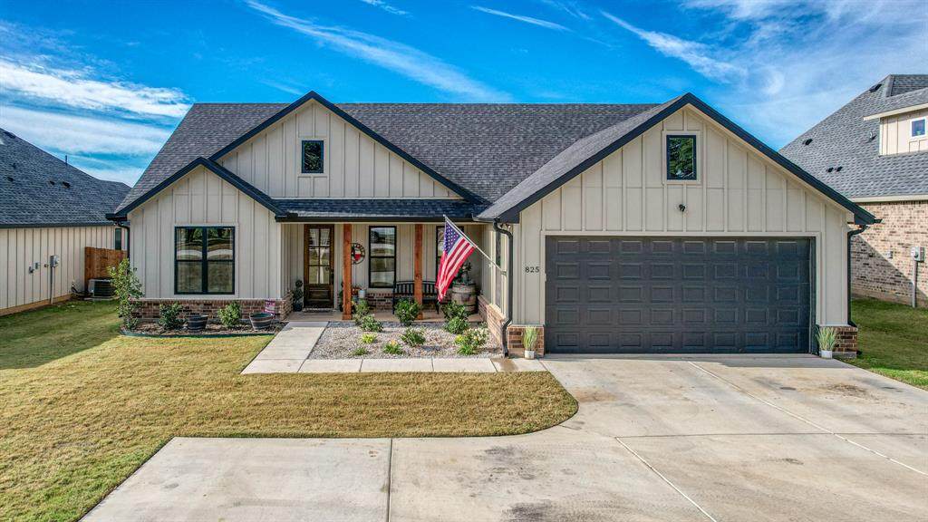 825 Holbrook Road - Photo 1