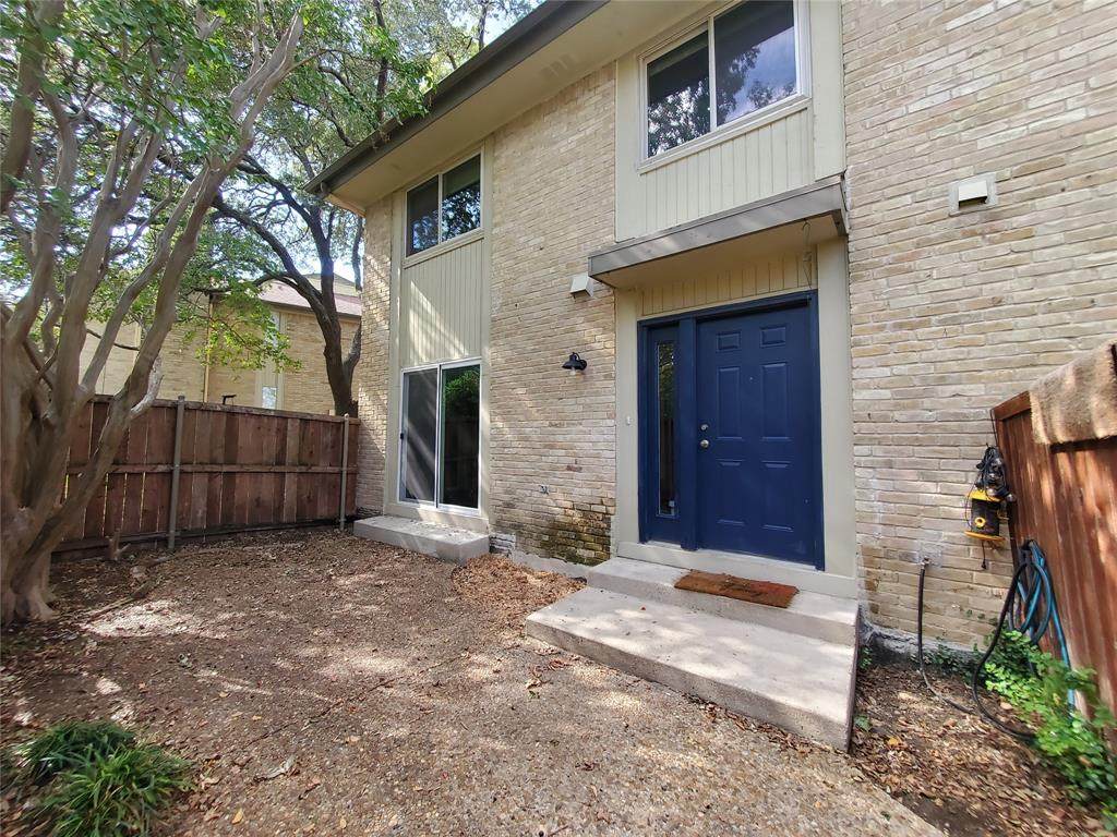 2636 Custer Parkway - Photo 1