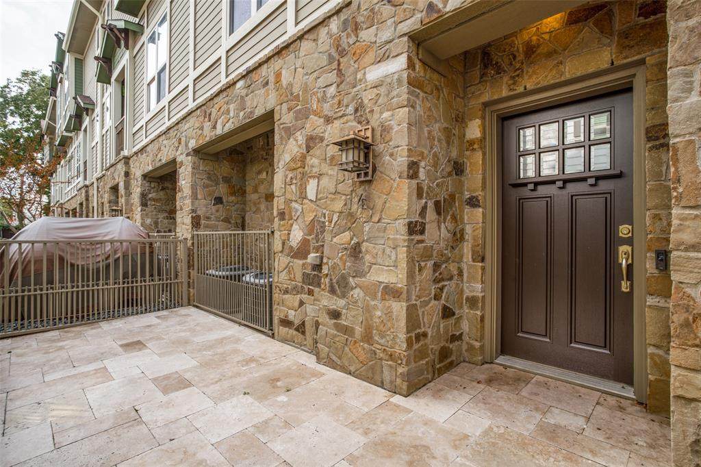 5916 Hudson Street - Photo 1