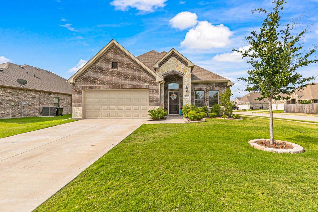 418 Colorado Drive - Photo 1