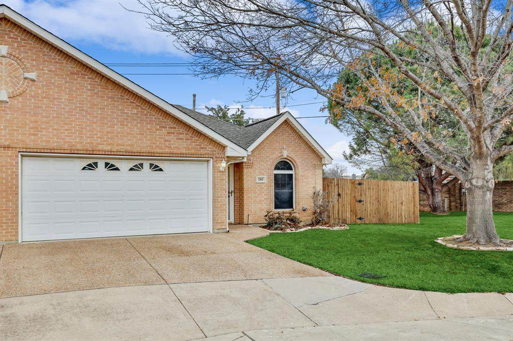 2517 Autumn Shade Court - Photo 1