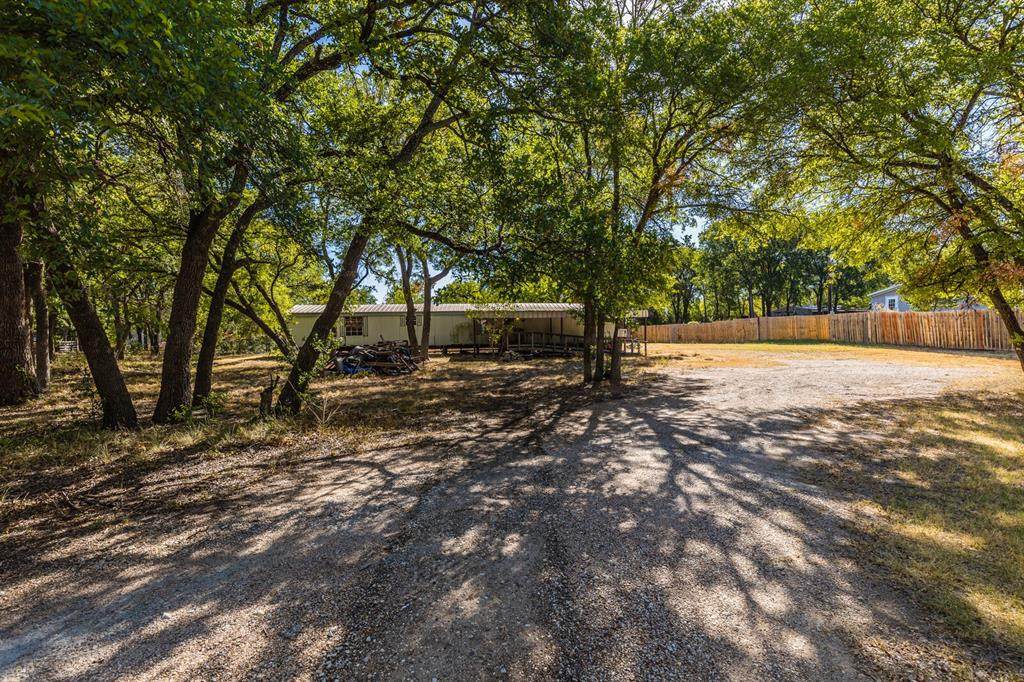 212 Oakgrove Circle - Photo 1