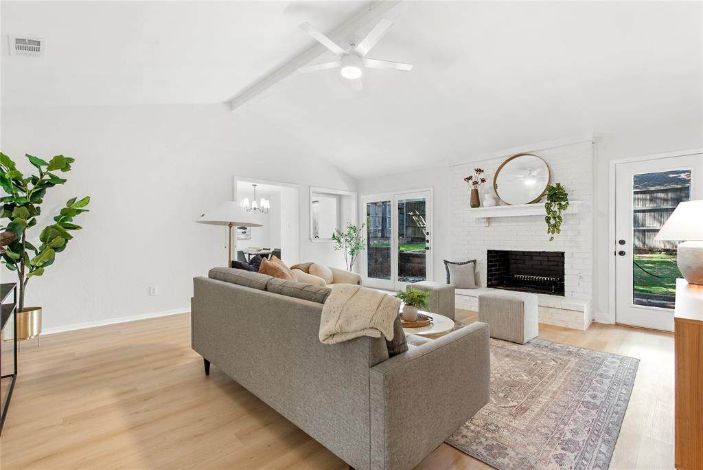 2854 Creekwood Drive - Photo 1