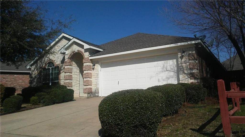 4877 Eagle Trace Drive - Photo 1