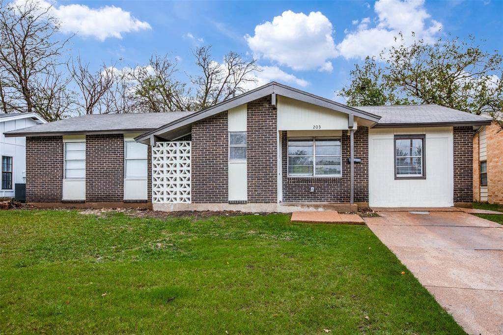 203 Forest Crest Drive - Photo 1