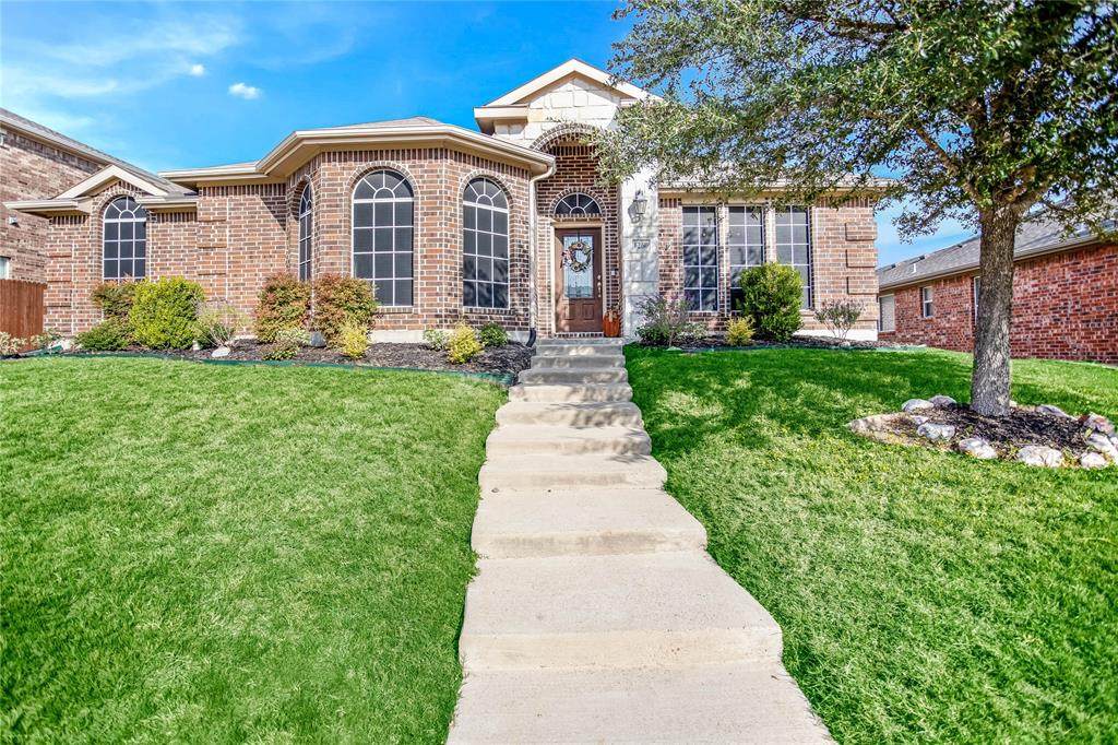 1260 Waters Edge Drive - Photo 1