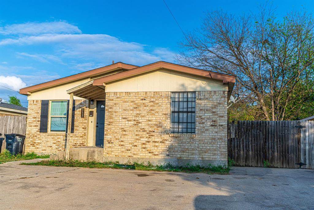319 Forby Avenue - Photo 1