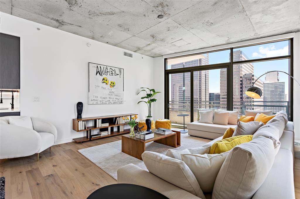 1801 Pearl Street - Photo 1