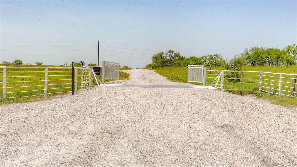 600 Private Road 4512 Road - Photo 1