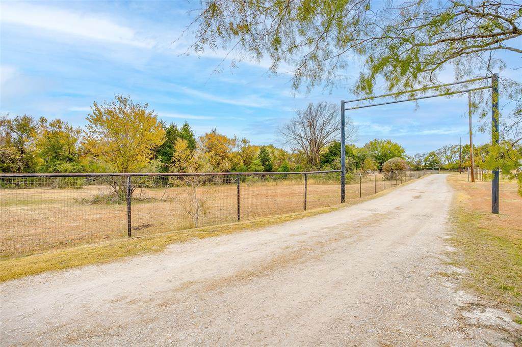 220 Ice House Circle - Photo 1