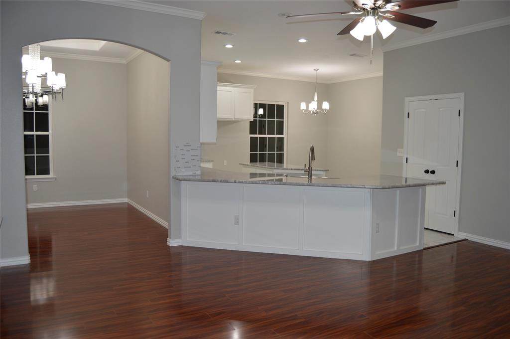 1001 Wisteria Lane - Photo 1