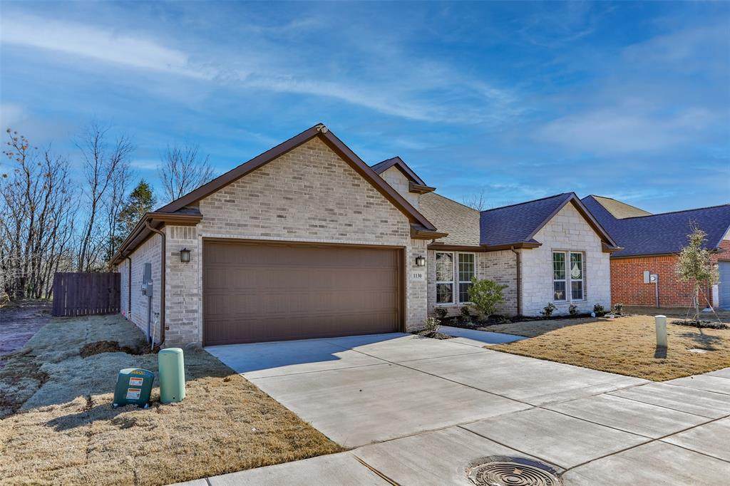 1130 Vintage Avenue - Photo 1