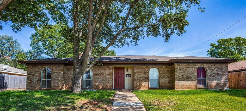 420 Pleasantview Drive - Photo 1