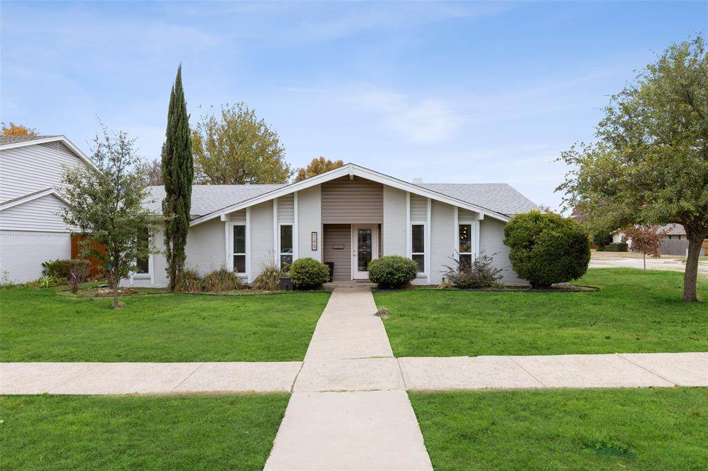 749 Snowden Drive - Photo 1