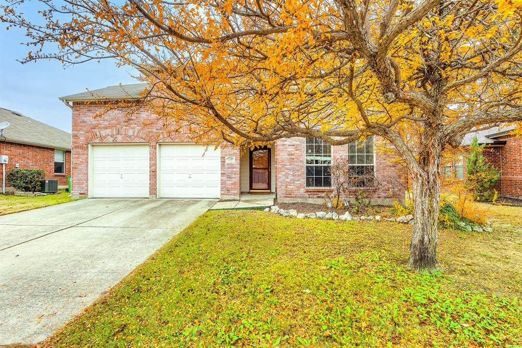 1220 Mockingbird Drive - Photo 1