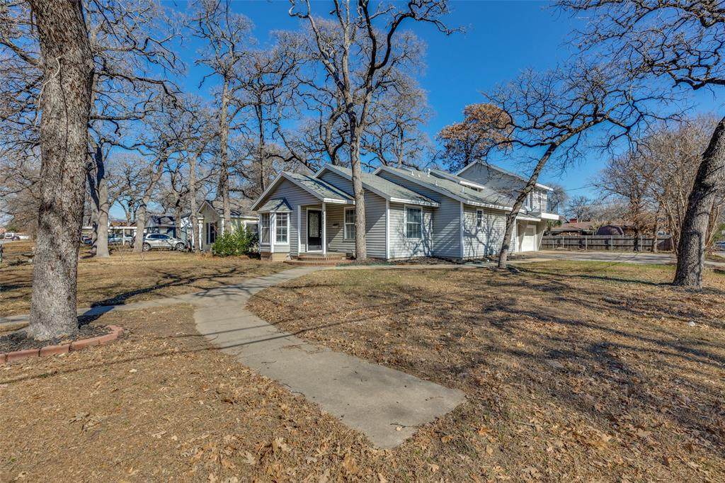 650 Club Oak Drive - Photo 1