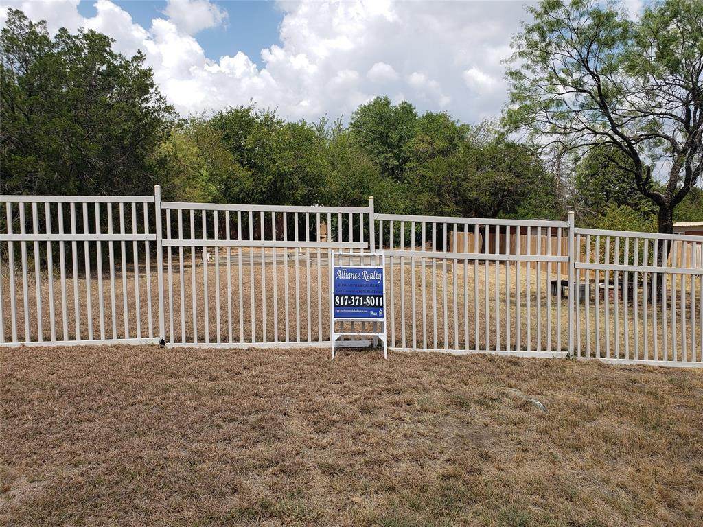 2206 Beverly Drive - Photo 1