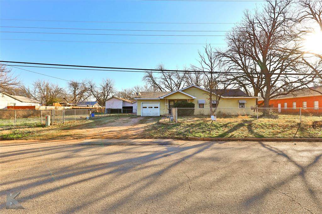 1501 Lakeside - Photo 1