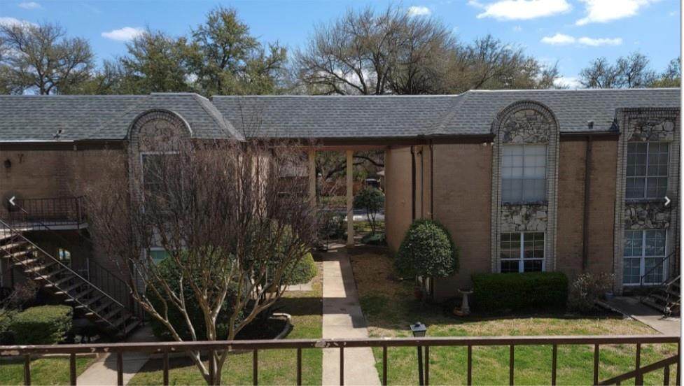 4112 Ridglea Country Club Drive - Photo 1